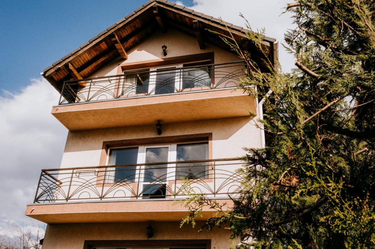 Hotel,Villas & Events Bran ブラン エクステリア 写真