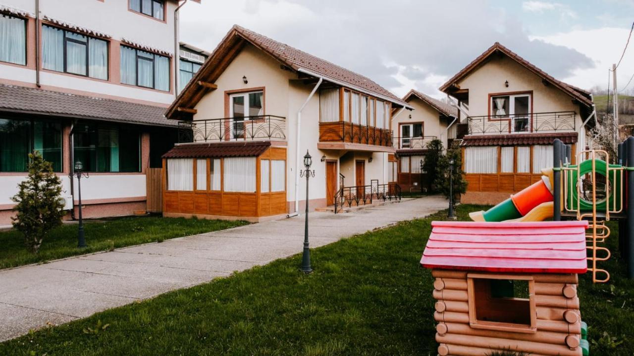 Hotel,Villas & Events Bran ブラン エクステリア 写真