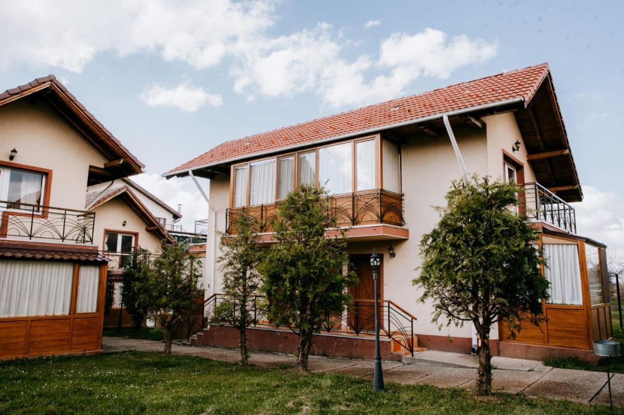Hotel,Villas & Events Bran ブラン エクステリア 写真