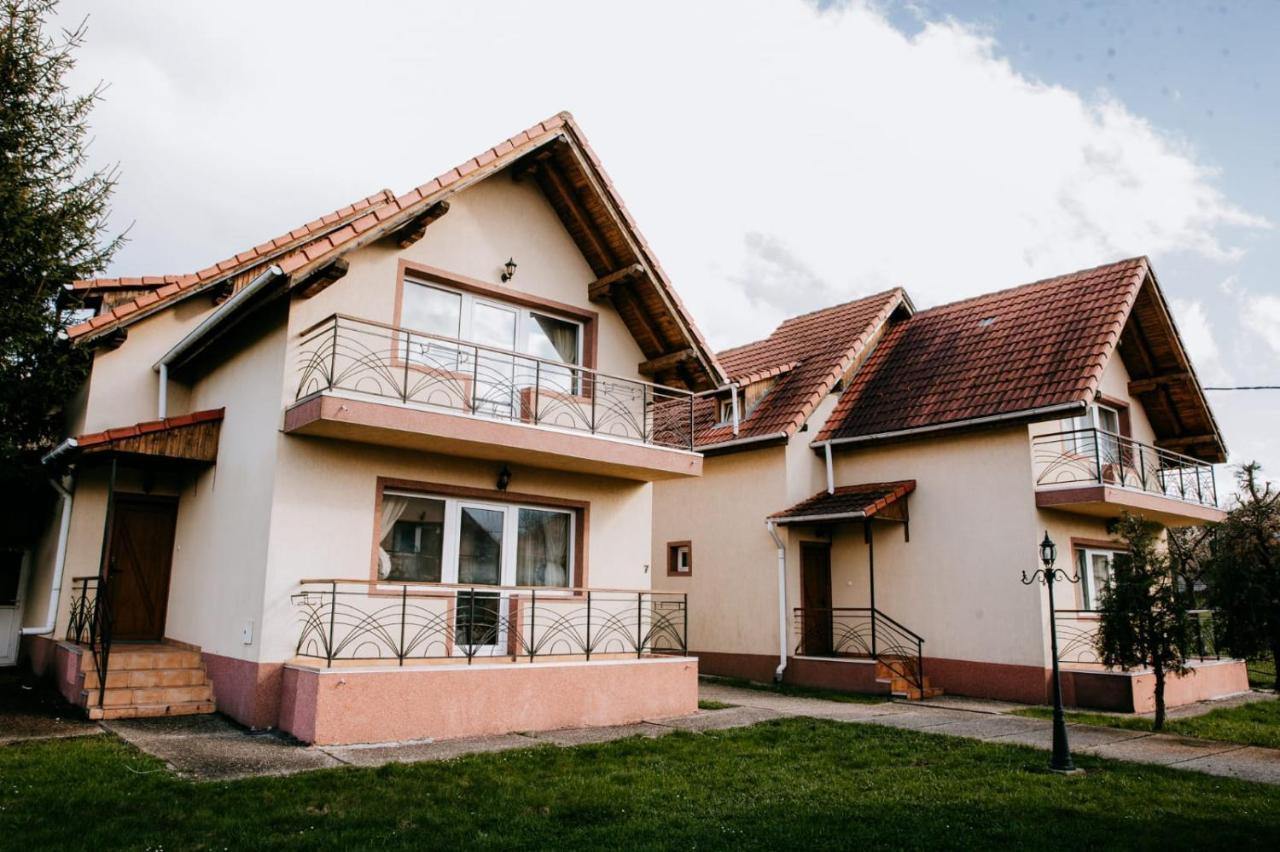 Hotel,Villas & Events Bran ブラン エクステリア 写真