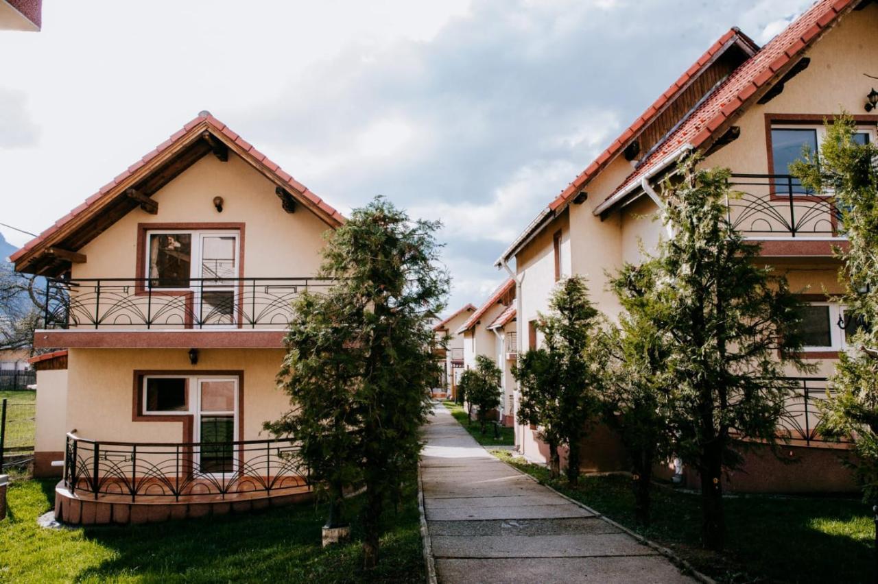 Hotel,Villas & Events Bran ブラン エクステリア 写真