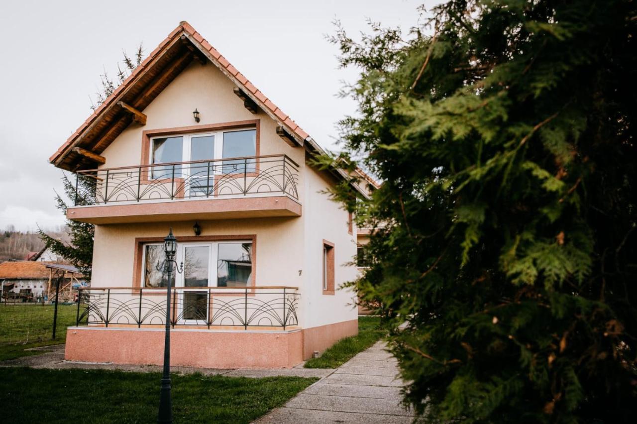 Hotel,Villas & Events Bran ブラン エクステリア 写真